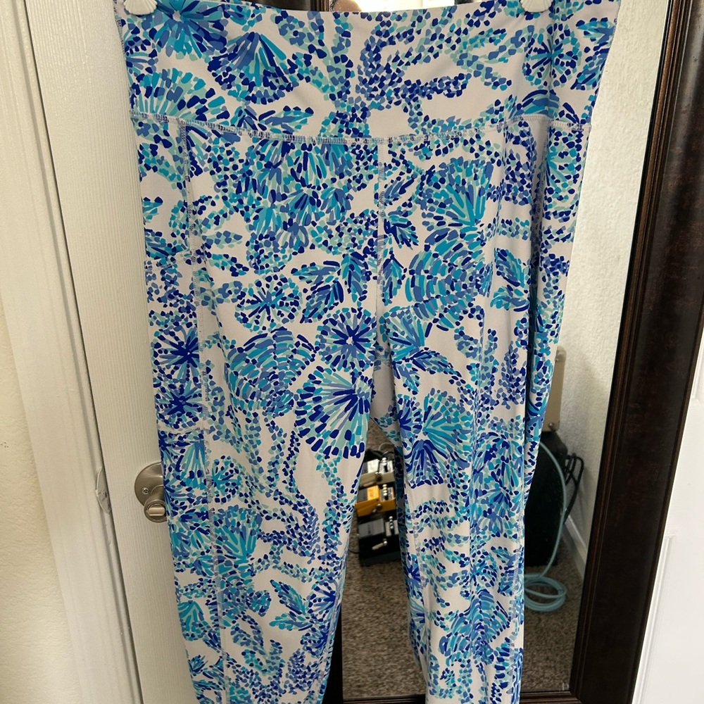 Lilly Pulitzer Blue and White Patterned Leggings
